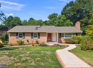 4020 David Ln, Alexandria, VA 22311