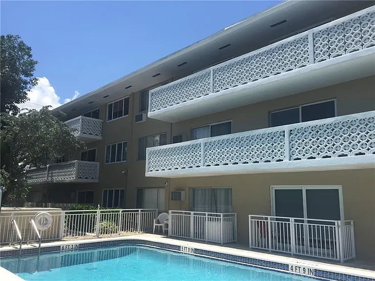 3220 NE Bayview Dr #102 — Photo 10