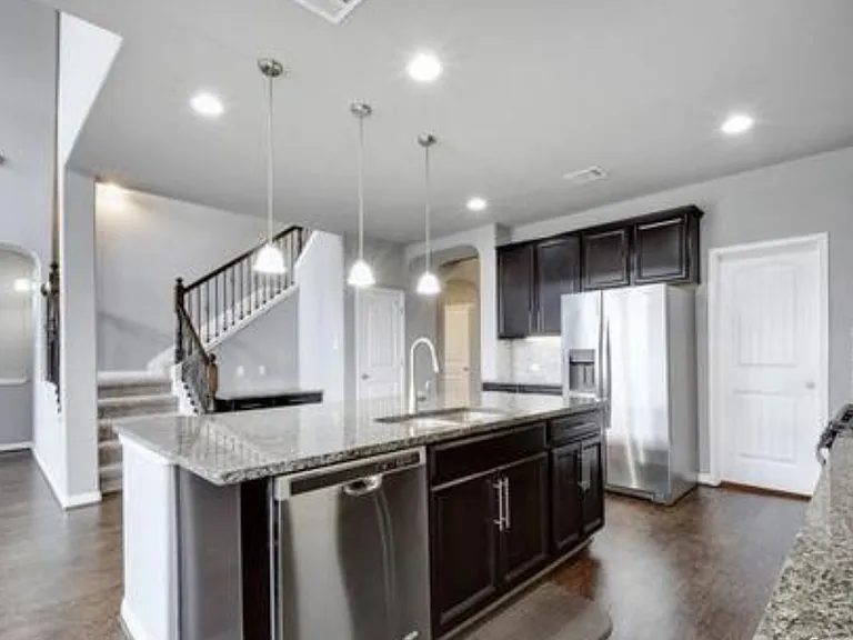 8221 Lovela Bnd — Photo 3