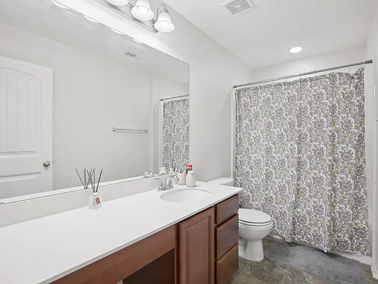 132 Brittany Ln — Photo 20