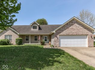 1858 Jenny Dr, Martinsville, IN 46151