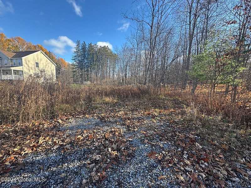 4th image of 71 Hoffman Road