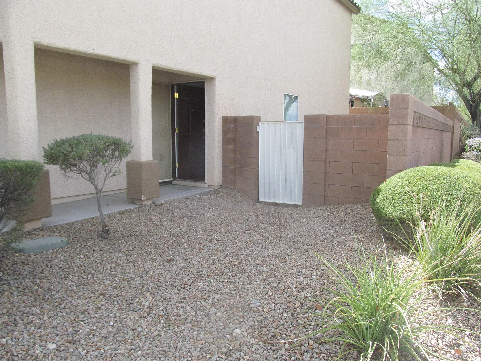 3 bed, 2.5 bath, 1510 sqft, $1,800 — Photo 2