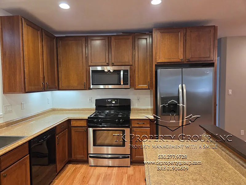 18449 Shasta Dam Way - 2- Cottage — Photo 4