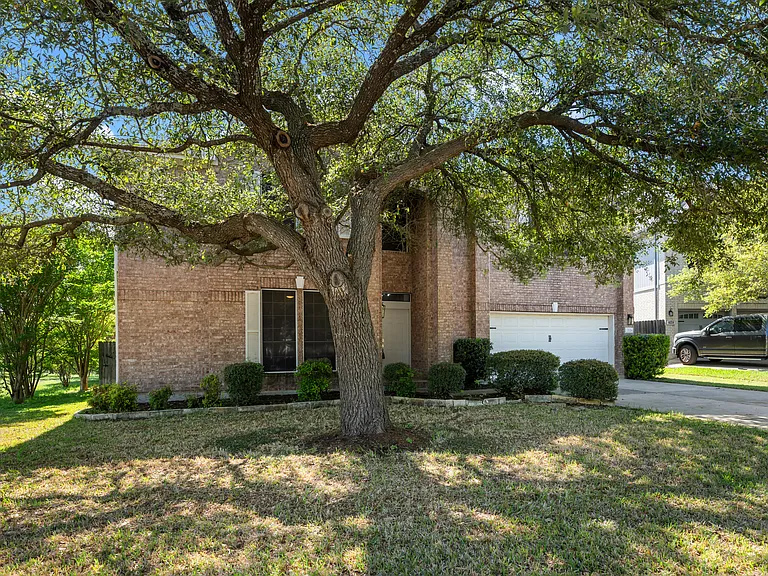 2126 Simbrah Dr — Photo 1