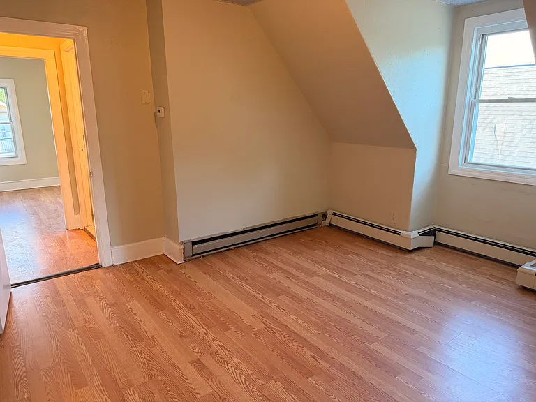 569 Main St #3 — Photo 13