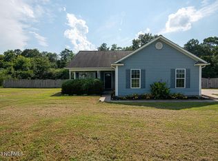 107 Cherry Grove Dr, Richlands, NC 28574