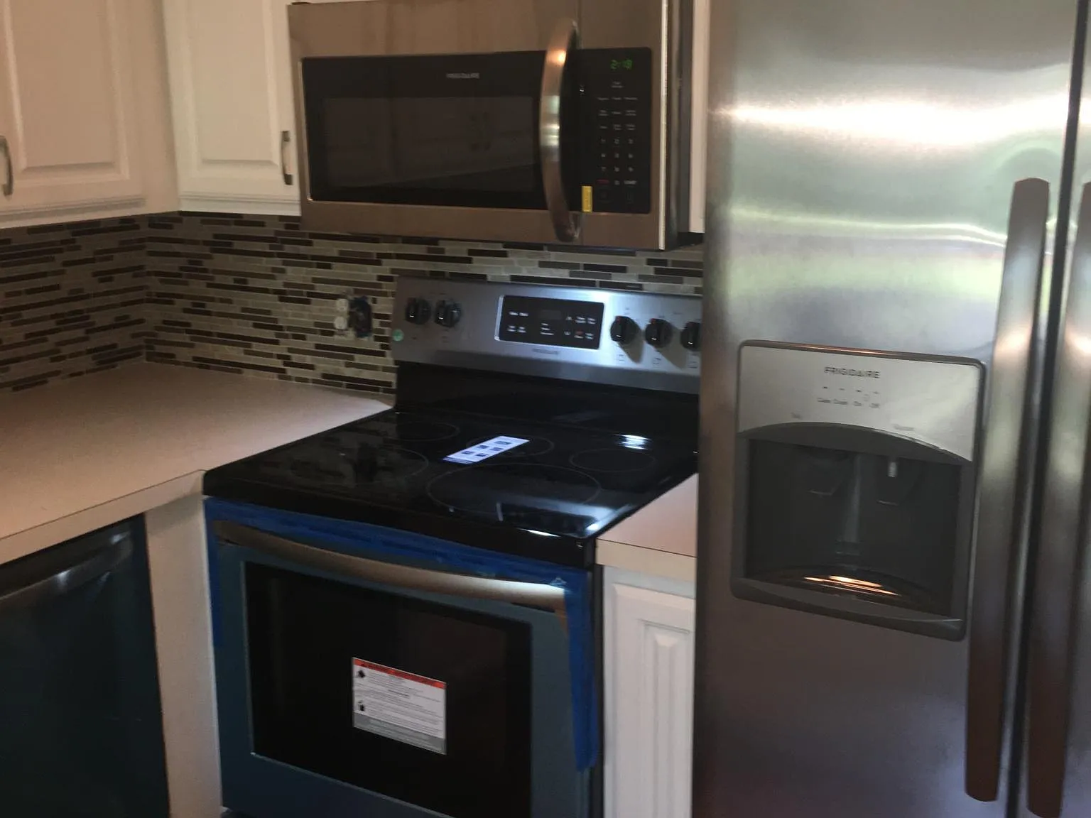 3200 Rim Cove Dr — Photo 2