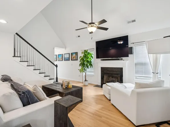 1717 Lotus Ln, Charleston, SC 29412