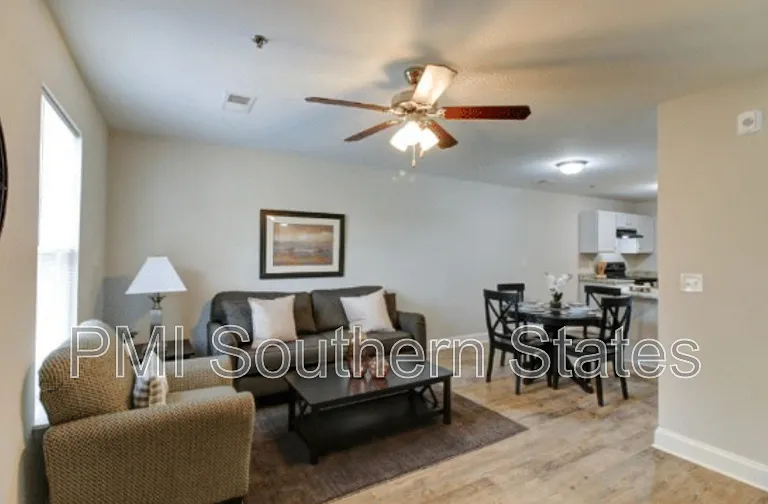 202 Walnut Hill Dr #C — Photo 3