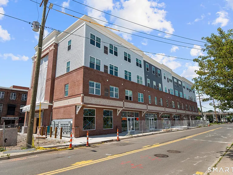 113 Canal St W #301 — Photo 16