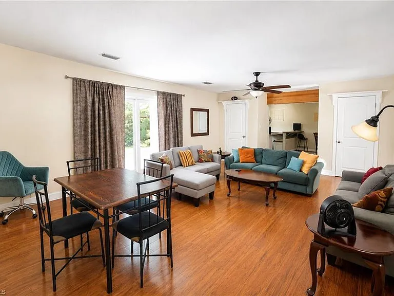 655 SW Pointview Rd — Photo 35