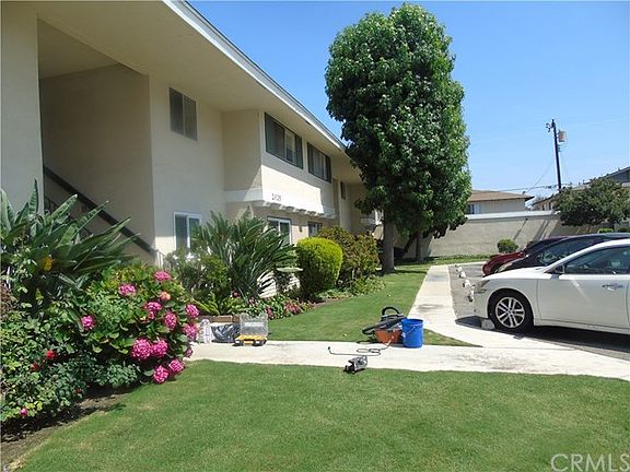 2nd image of 2025 Oxford Ave APT 4