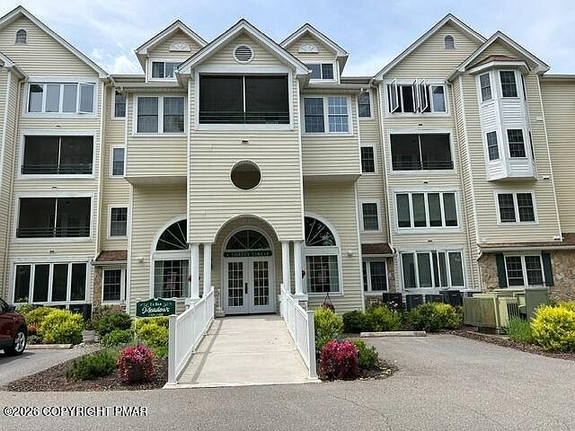 1st image of 5 Village Cir APT 1101