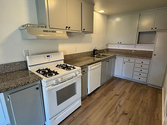 3rd image of 1320 Heron Ave APT 1