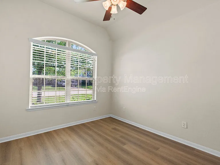 9430 Harmony Lake Ln — Photo 9