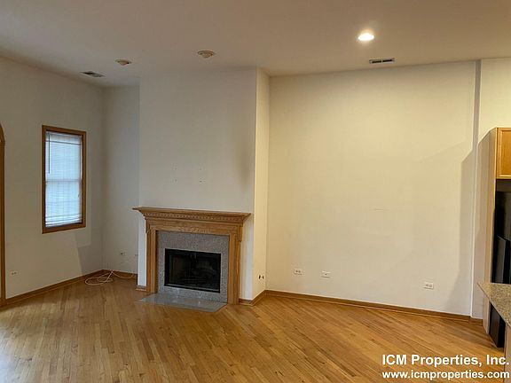 4th image of 2533 N Southport Ave #2NN