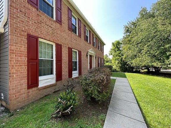 3rd image of 8310 Chestnut Farm Ln #11057160