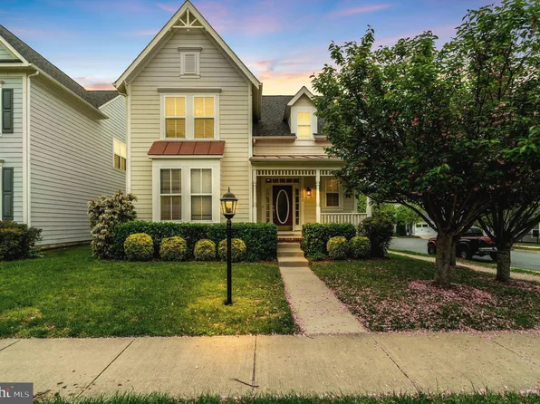 1201 Saunders Dr, Fredericksburg, VA 22401