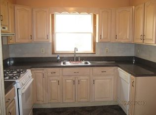 49 Delaware St, Elizabeth, NJ 07206