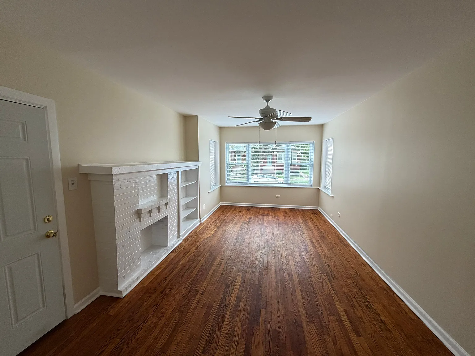 2 bed, $1,200 — Photo 2