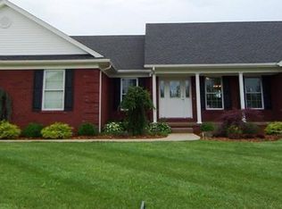 1007 Pembrooke Dr, Bardstown, KY 40004