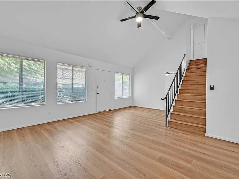 4474 Buena Vista Dr — Photo 4