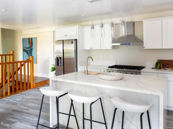 204 Mockingbird Ln, South Pasadena, CA 91030