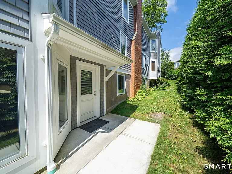 133 Linden Ave #B — Photo 16