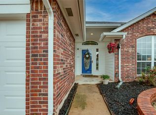 913 Renita Way, Moore, OK 73160