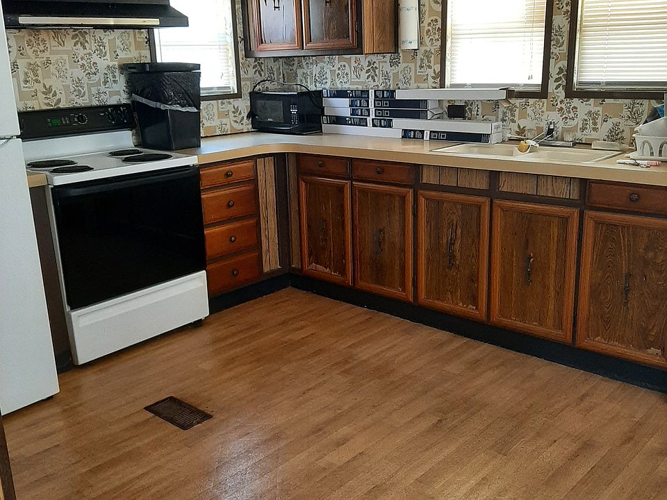 2nd image of 132 Hollow Oak Ct