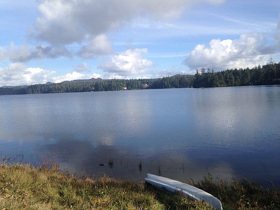 Another view of Woahink Lake