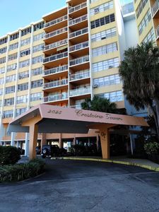 2025 NE 164th St APT 915, North Miami Beach, FL, 33162