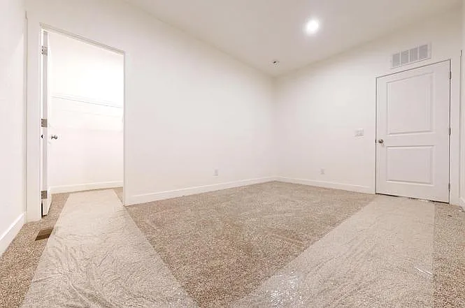 780 W 1125 N #114 — Photo 3