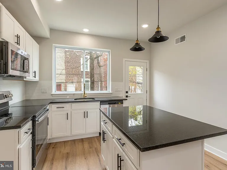 2121 Bellmore St — Photo 1