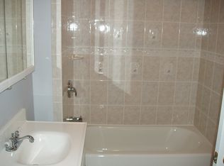 75 E 24th St APT 3, Bayonne, NJ 07002