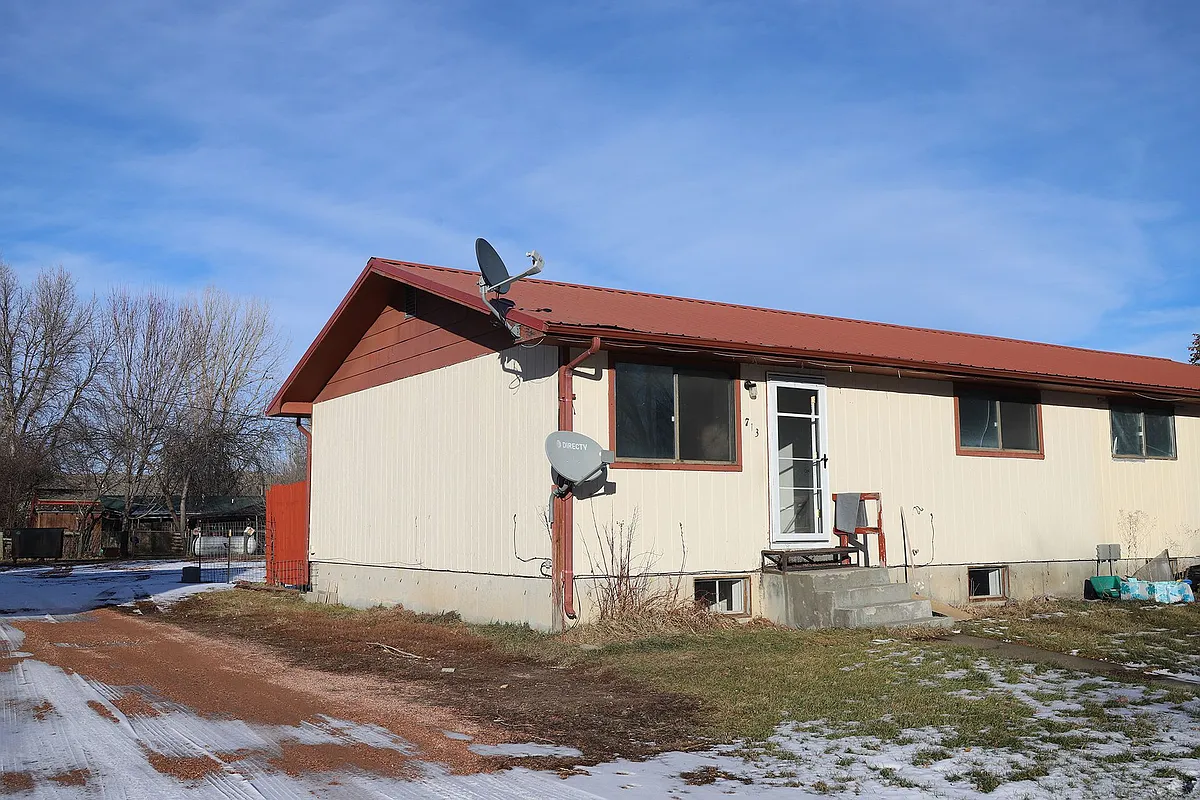 Building Photo - 713 Halbert St