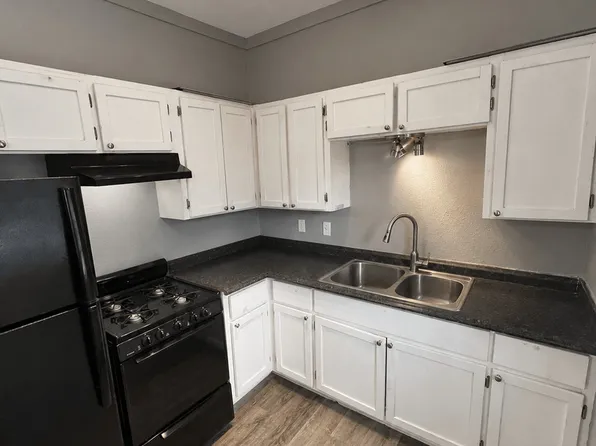 321 N Chupaderas St #101, San Antonio, TX 78207