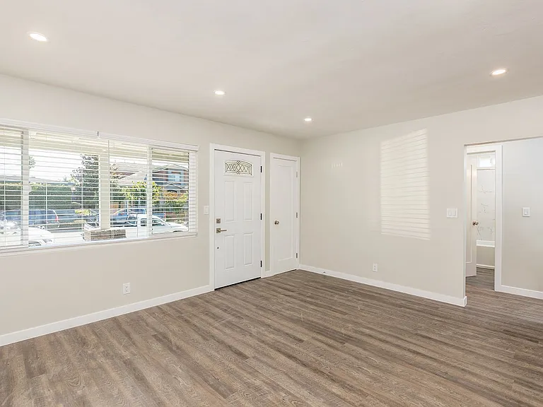 527 Garfield St #1 — Photo 4
