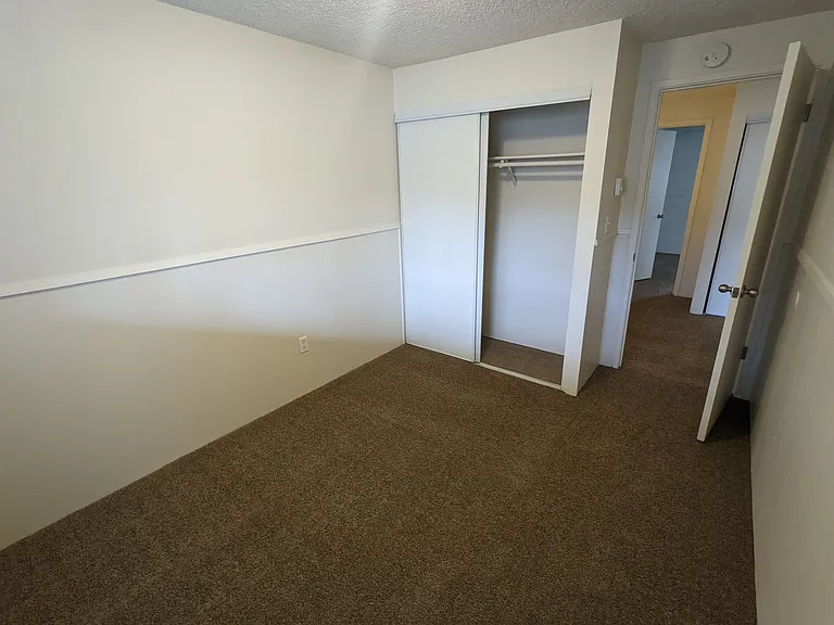 Royal Crest Townhomes — Photo 65