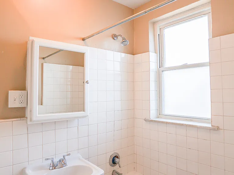 1062 W Rosemont Ave #704 — Photo 5