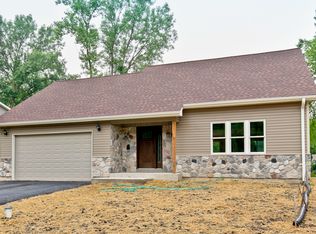 7618 Gene Dr, Wonder Lake, IL 60097