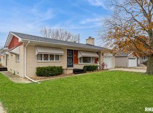 115 E 8th Ave, Colona, IL 61241