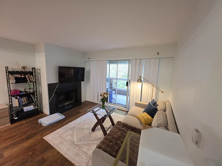 932 Robinson St #218 — Photo 11