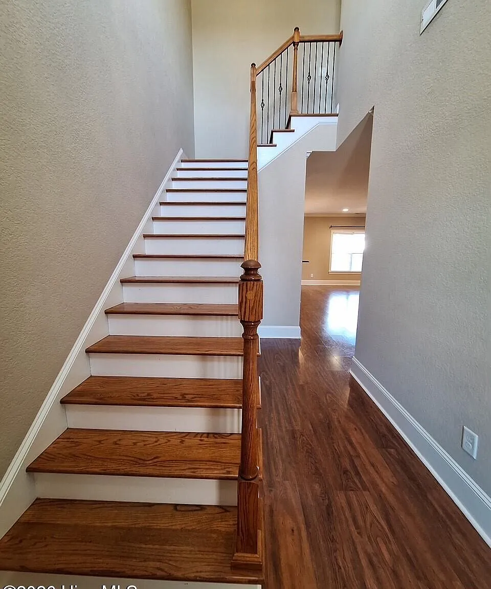 3 bed, 2.5 bath, $1,800 — Photo 3