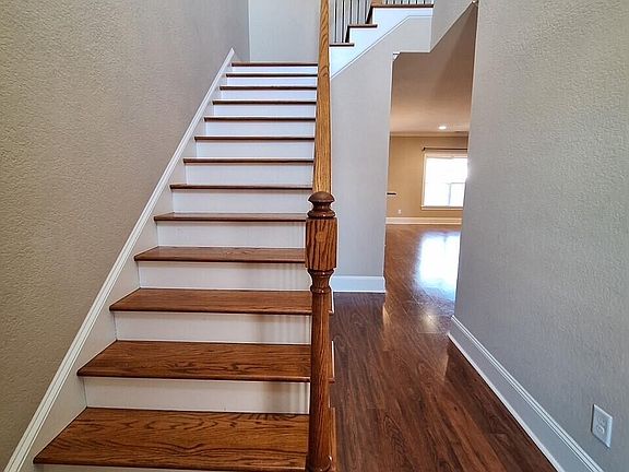 3rd image of 2000 Croyden Cir #A