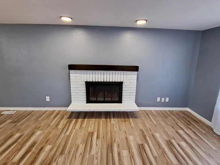 1316 S Woodlawn St — Photo 15