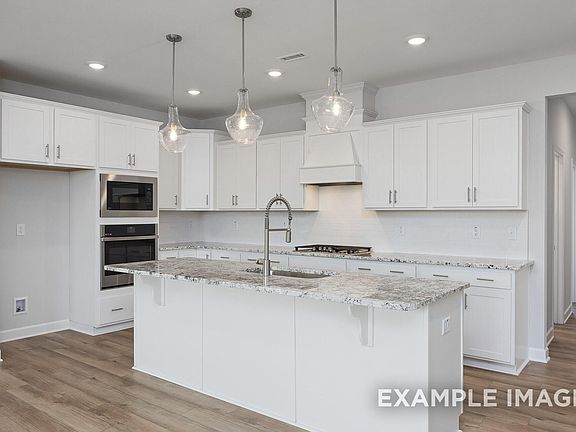 2nd image of 801 Diana Victoria Ct