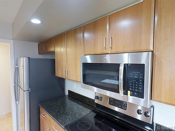 5th image of 6917 Collins Ave APT 422
