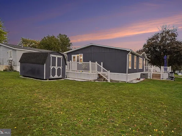 108 Decatur Dr, Grantville, PA 17028